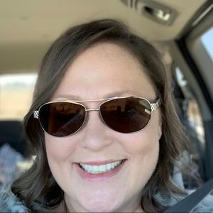 Meet your Posher, Melanie